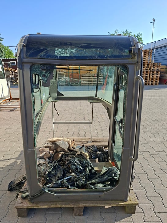 20260625_073703.jpg Volvo ECR35D Kabine - VOE15680948