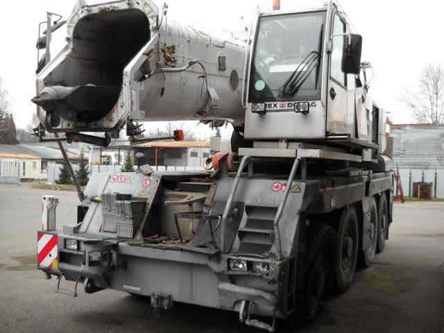            AC 60