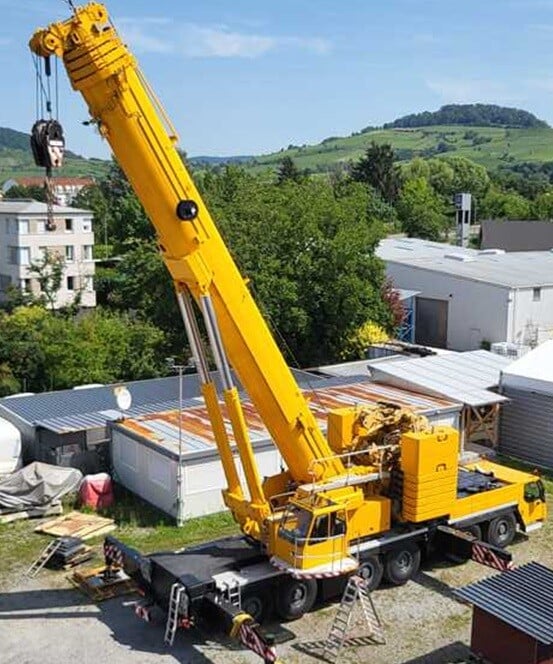 Gelber Kran LTM 1300-6.1 